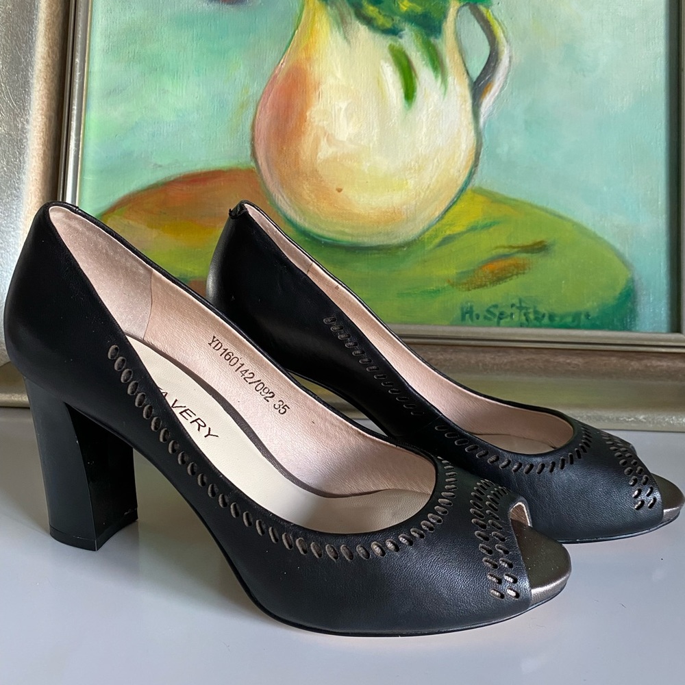 Loretta Very high heel shoes